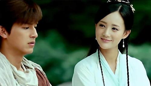 小黄蓉吃哈密瓜,甜蜜滋味，回味无穷