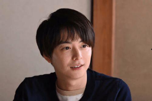 吃瓜总结男博主,揭秘男博主吃瓜背后的趣味人生